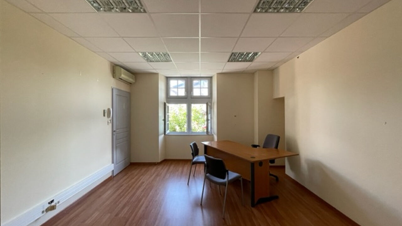 bureau  pièces 20 m2 à louer à Saint-Jean-Pied-de-Port (64220)