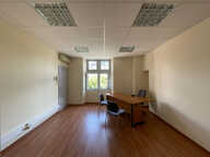 ST JEAN PIED DE PORT hyper centre, local professionnel en 1er étage. — photo 2
