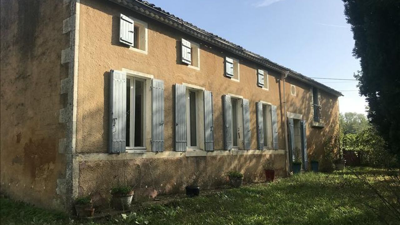 maison 6 pièces 173 m2 à vendre à Saint-Bonnet-sur-Gironde (17150)