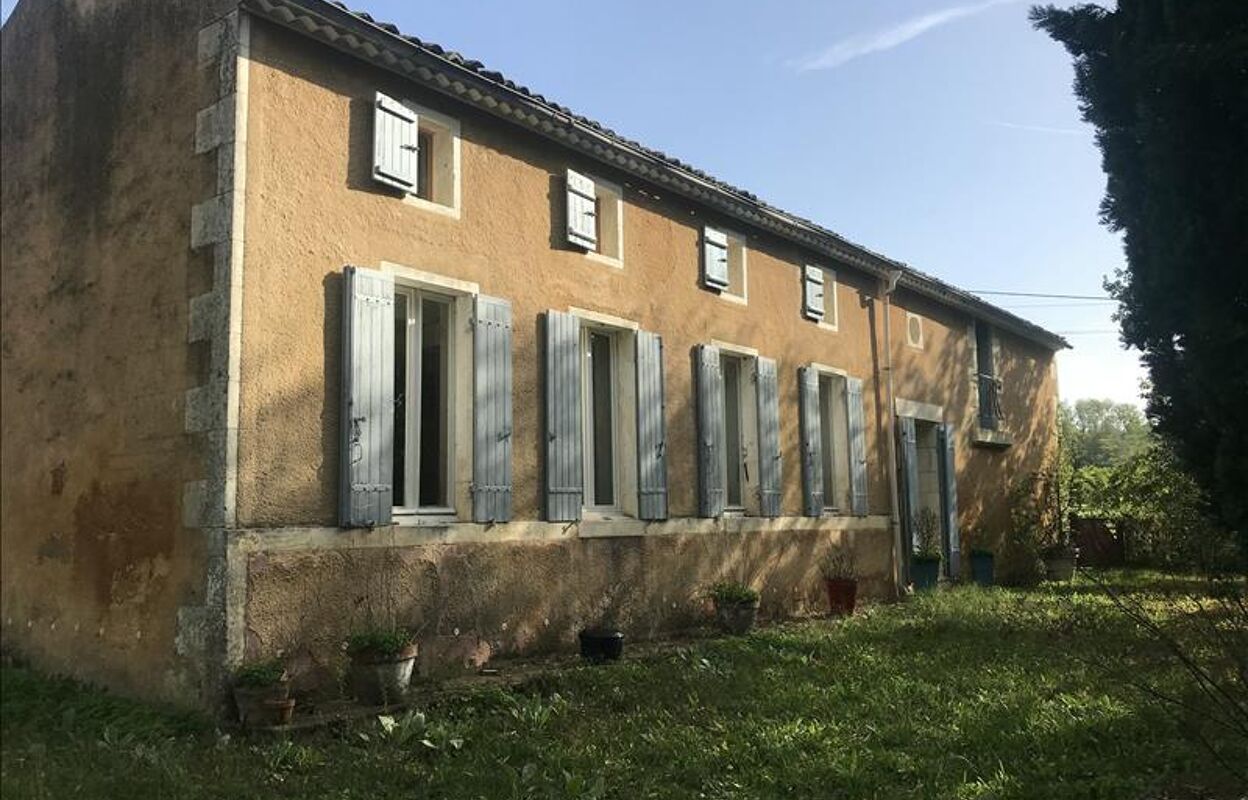 maison 6 pièces 173 m2 à vendre à Saint-Bonnet-sur-Gironde (17150)