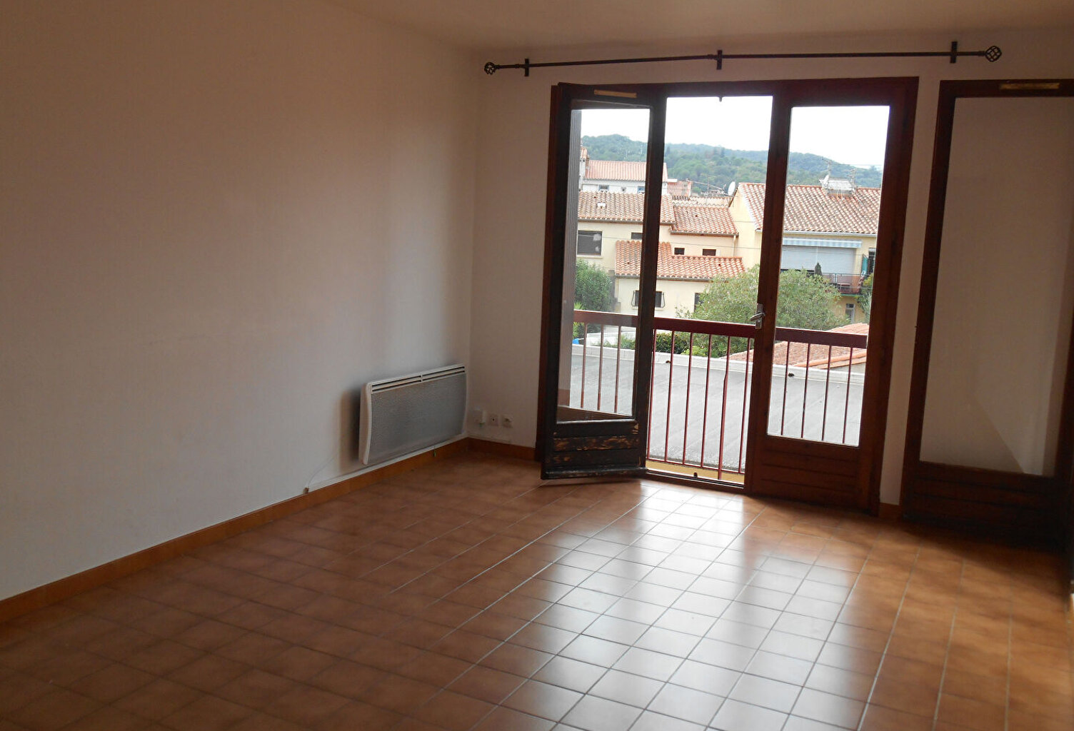 APPARTEMENT F3 AVEC PLACE DE PARKING ET CAVE — photo 1