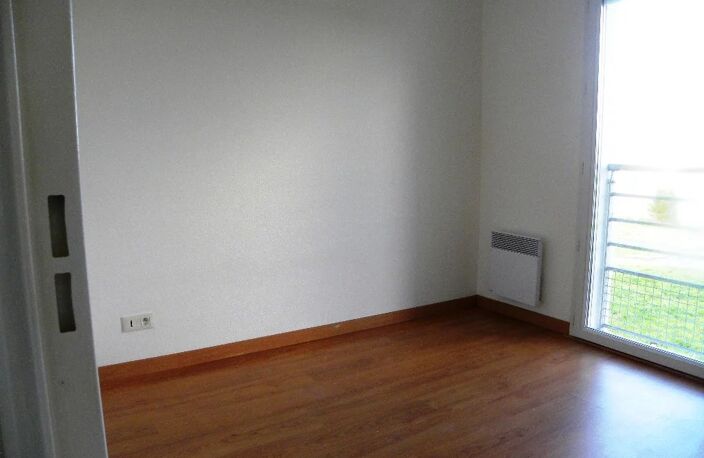 A LOUER PLEDRAN APPARTEMENT T2 — photo 5
