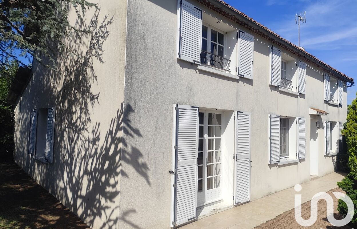 maison 5 pièces 140 m2 à vendre à Clessé (79350)