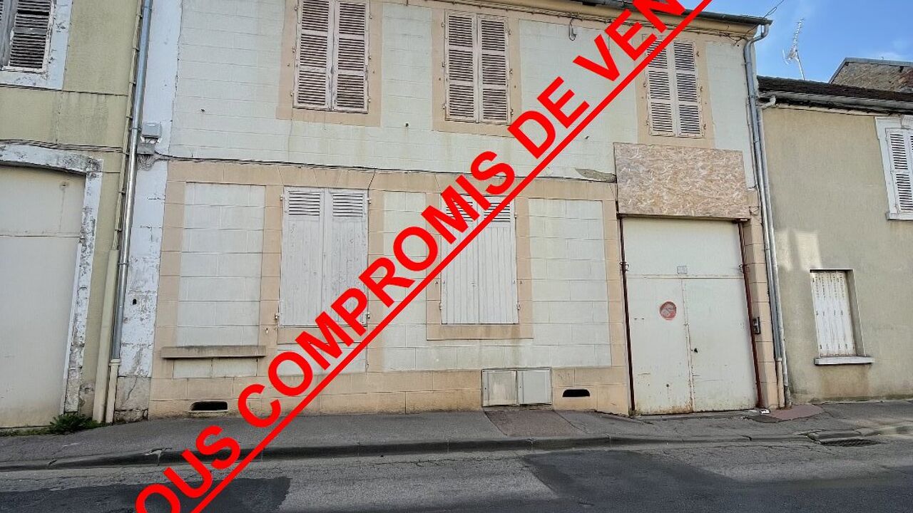 immeuble  pièces 210 m2 à vendre à Saint-Yrieix-la-Perche (87500)