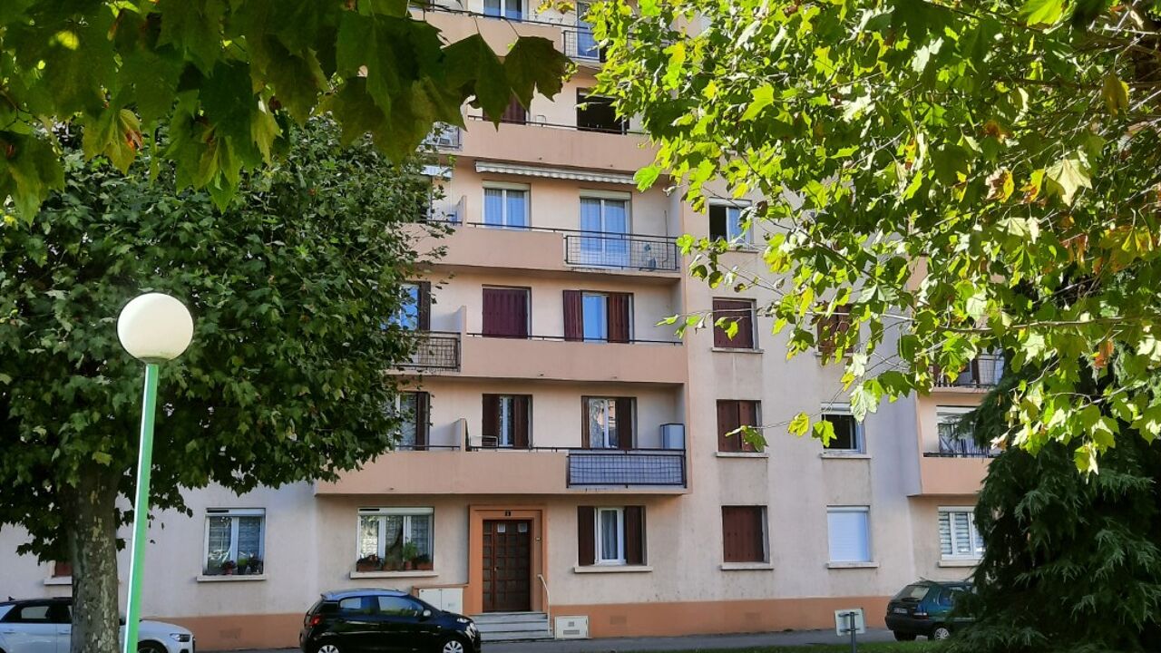 appartement 4 pièces 65 m2 à vendre à Bourgoin-Jallieu (38300)