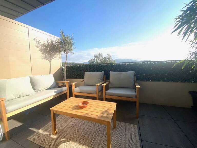 EXCLUSIVITE APPARTEMENT T3 NEUF FREJUS — photo 1