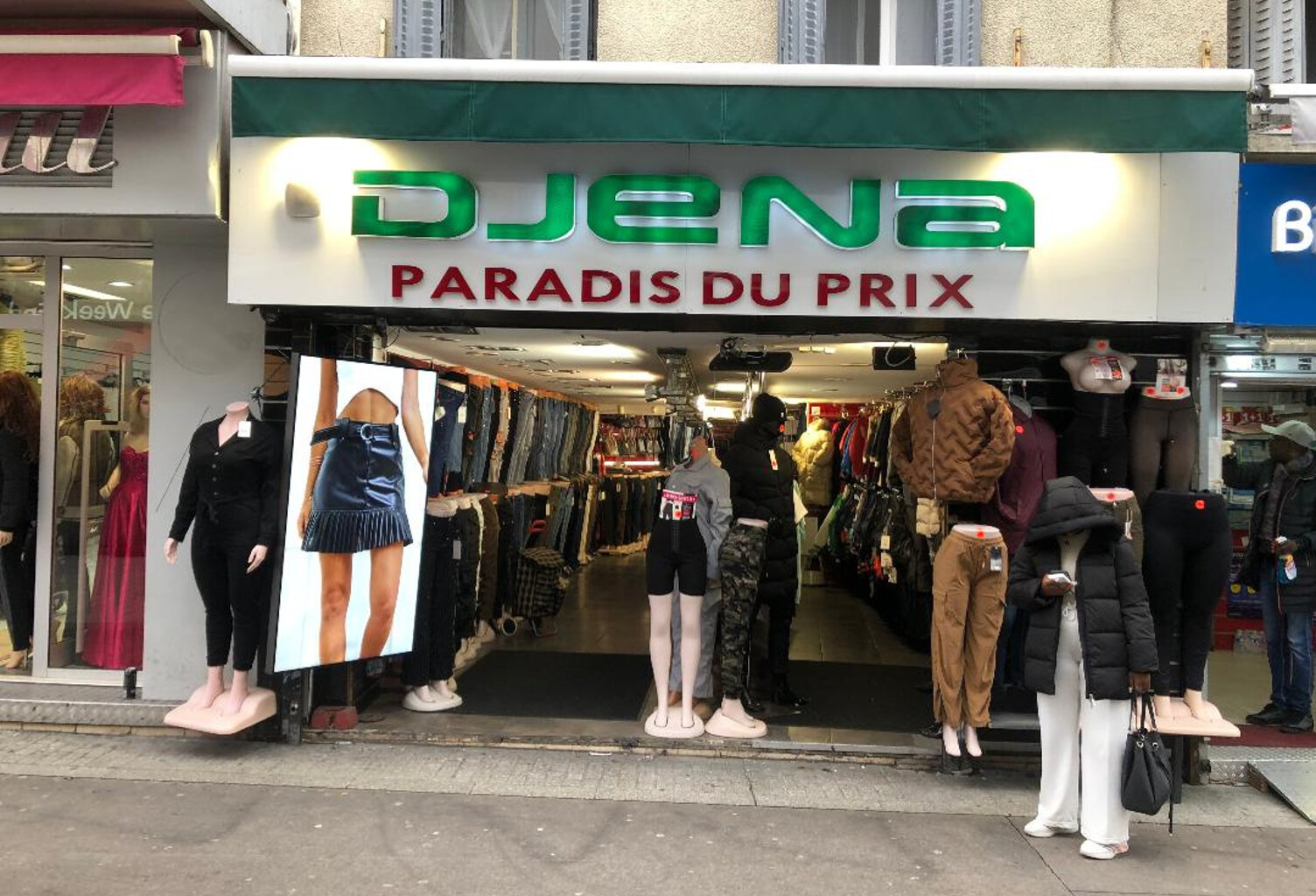 UN GRAND  MAGASIN DE 186M2  A  SAINT-DENIS - RUE PIETONNE - — photo 1