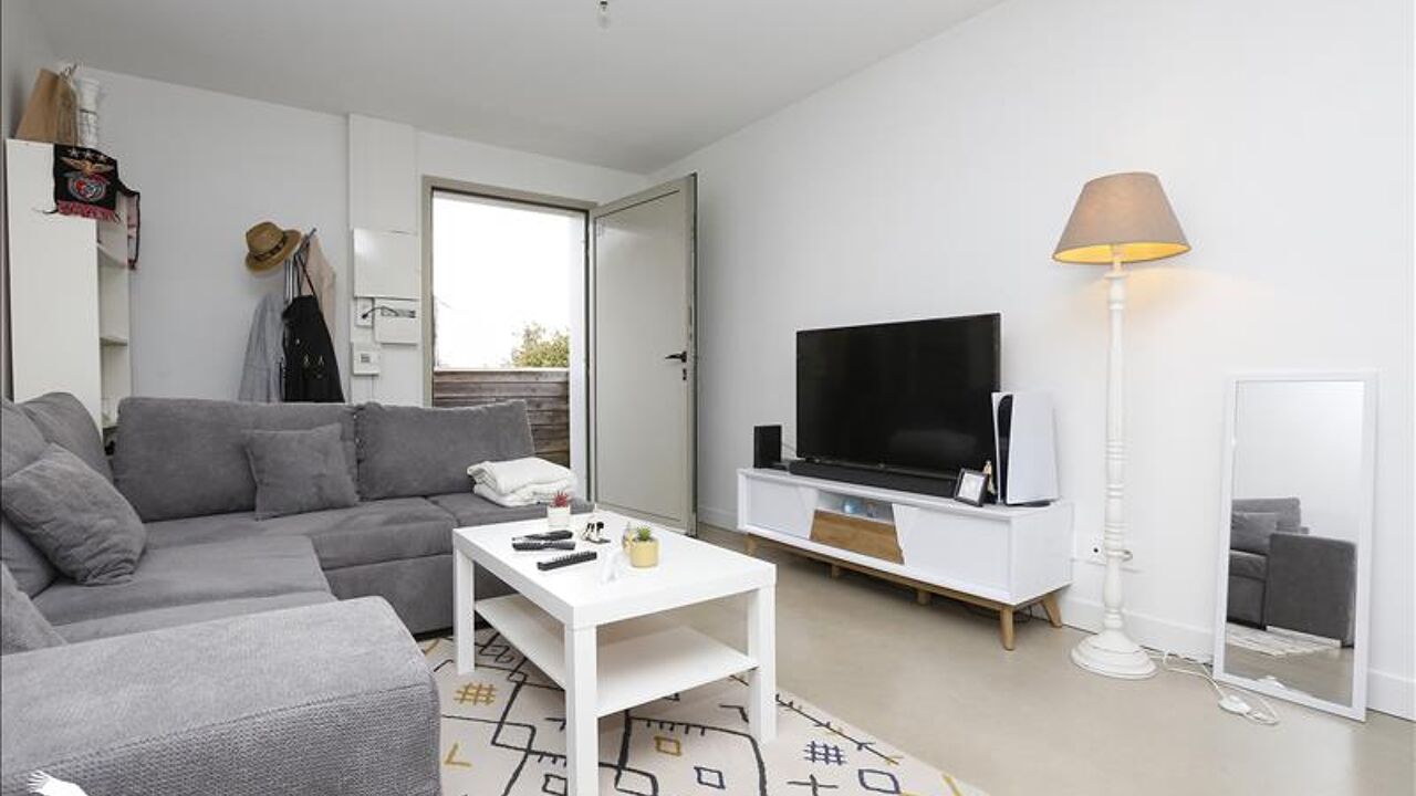 appartement 2 pièces 48 m2 à vendre à Truyes (37320)