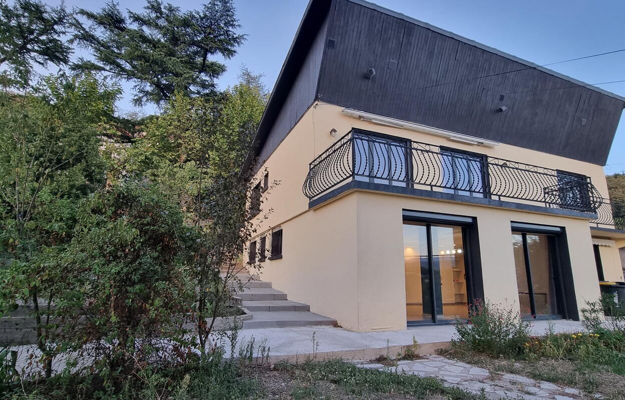 maison 8 pièces 168 m2 à vendre à Rive-de-Gier (42800)