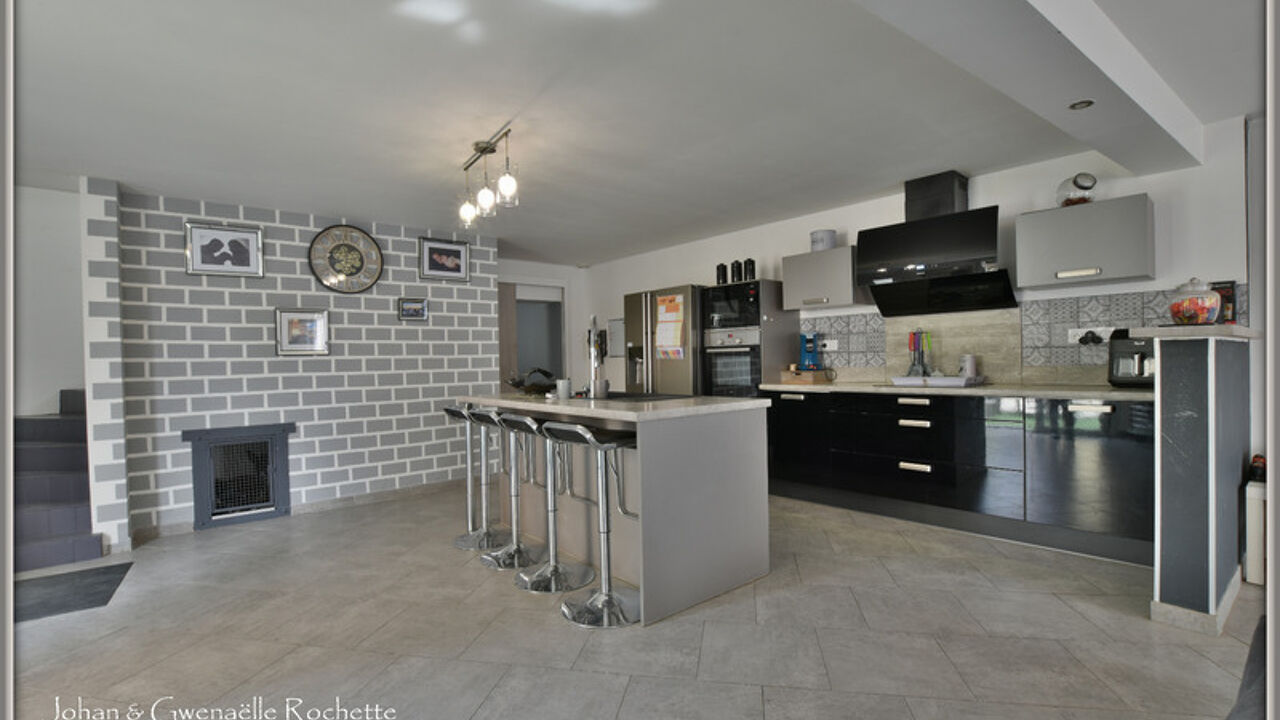 maison 8 pièces 220 m2 à vendre à Seiches-sur-le-Loir (49140)