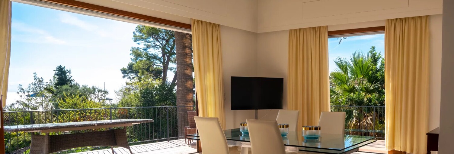 Maison  290 m² à louer à Saint-Jean-Cap-Ferrat (06230)