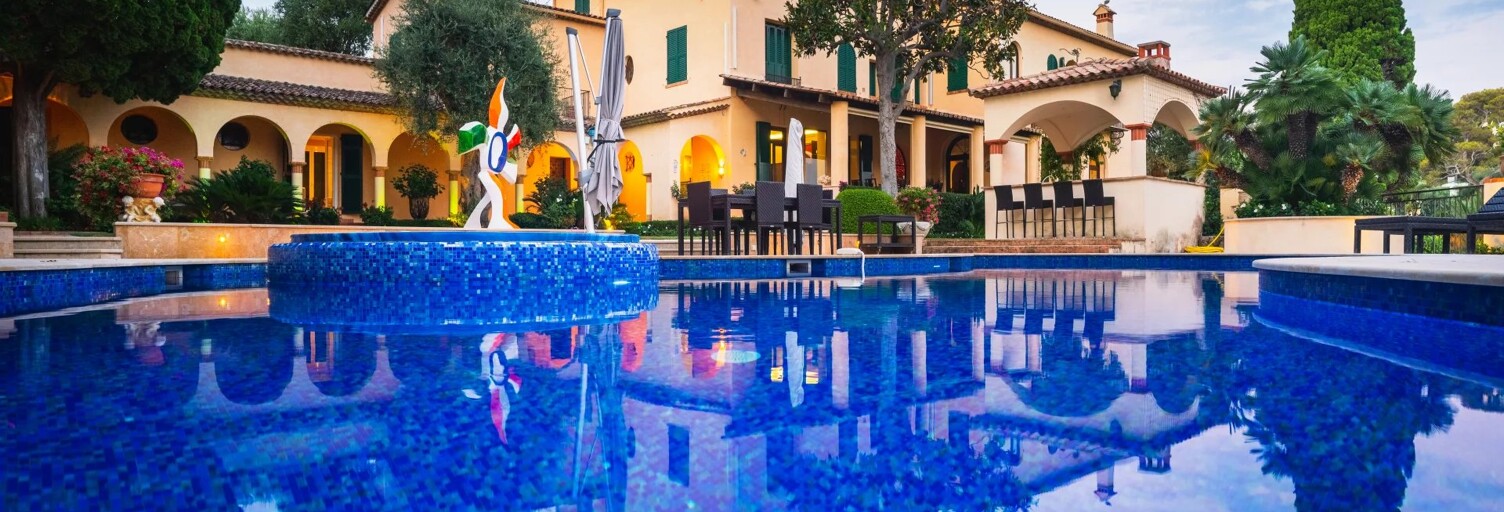 Maison  990 m² à louer à Saint-Jean-Cap-Ferrat (06230)