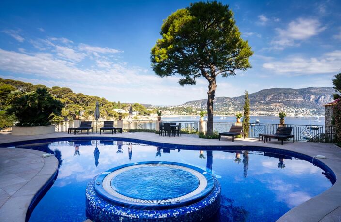 Location annuelle Cap-Ferrat: Magnifique villa pieds dans l'eau — photo 2