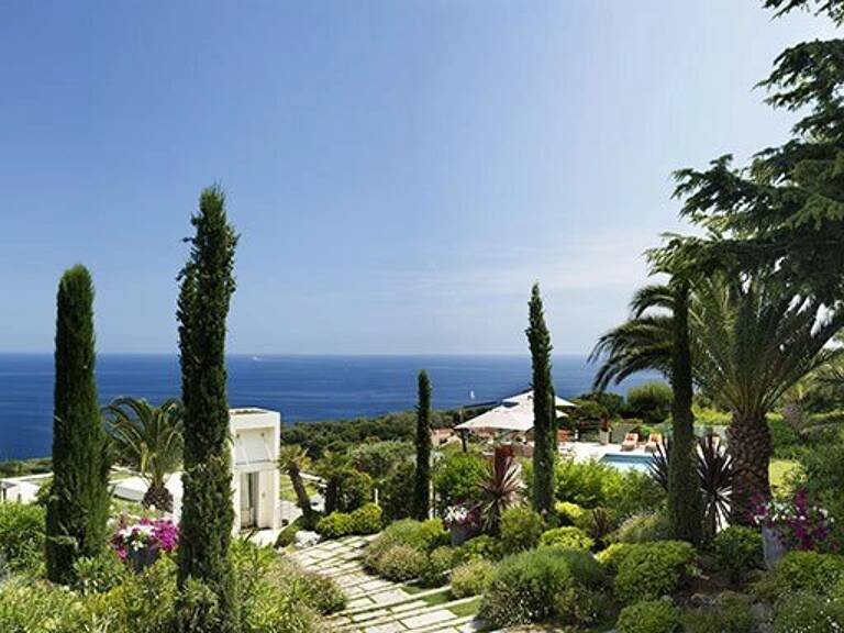 Location annuelle CAP FERRAT : Splendide villa moderne avec vue mer — photo 1