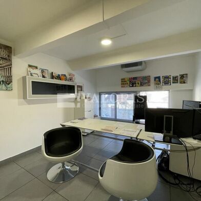 Bureau 280 m²