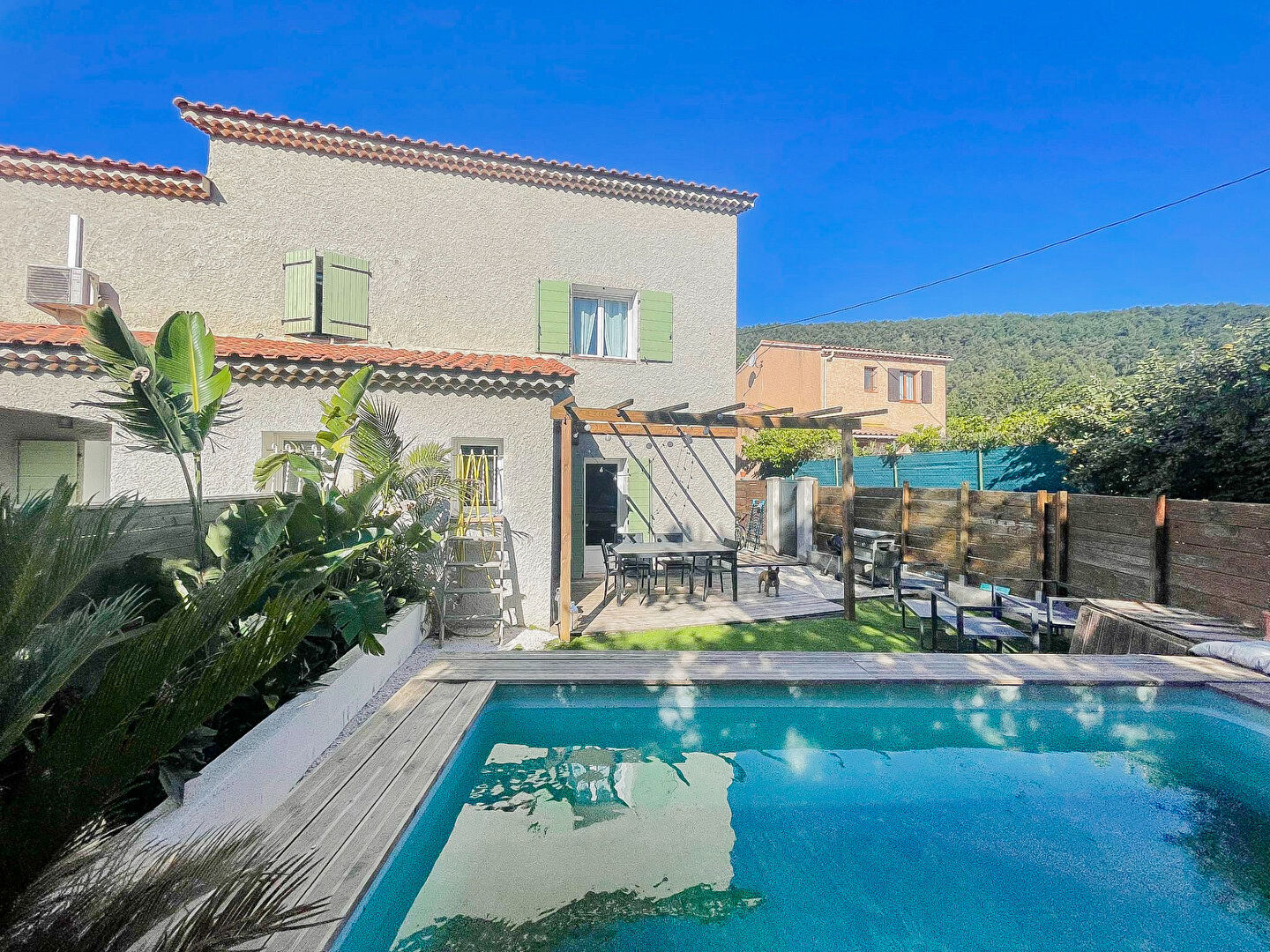 Villa / Maison  T4 à vendre Solliès-Pont 83210