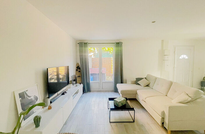 Maisonnette à Sollies Pont avec jardin et piscine — photo 3