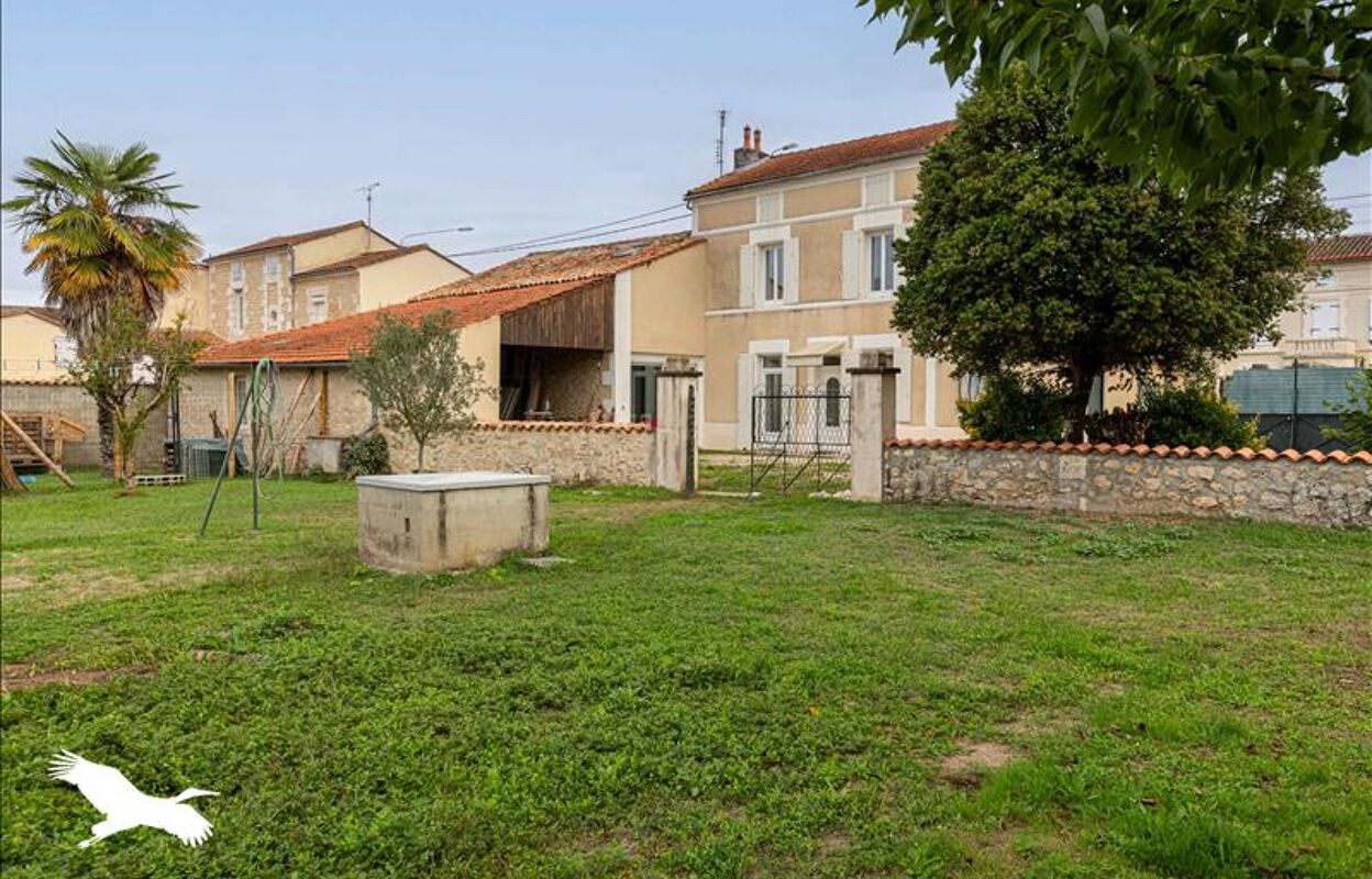 maison 4 pièces 115 m2 à vendre à Saint-Yrieix-sur-Charente (16710)