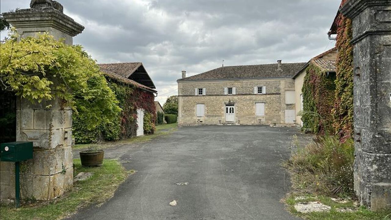 maison 6 pièces 220 m2 à vendre à La Magdeleine (16240)