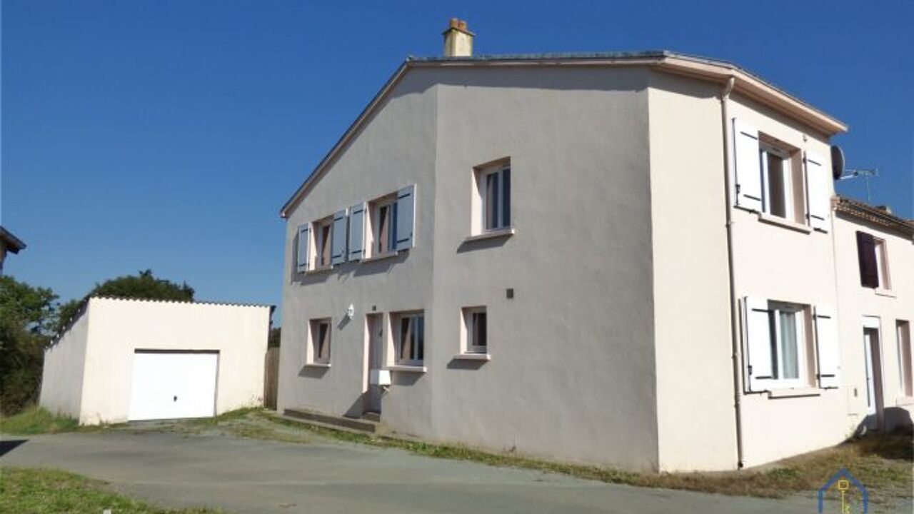 maison 8 pièces 170 m2 à vendre à Chantonnay (85110)