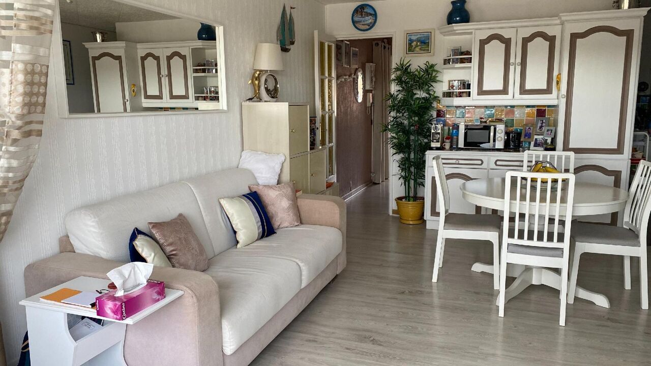 appartement 2 pièces 45 m2 à vendre à Le Lavandou (83980)