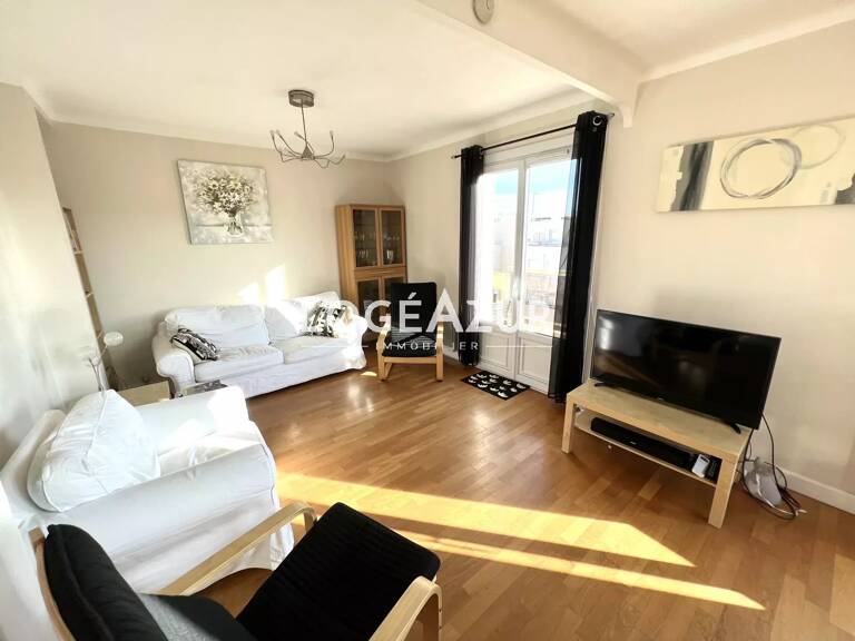 LOCATION SAISONNIÈRE - APPARTEMENT 4 COUCHAGES - JUAN LES PINS — photo 1