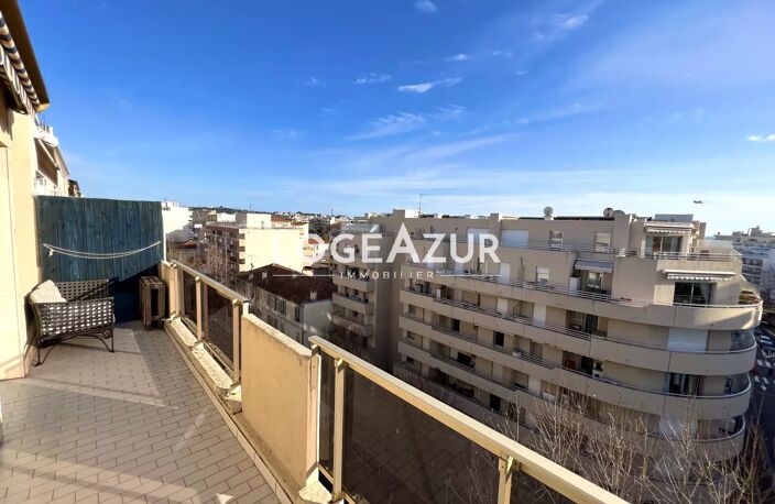 LOCATION SAISONNIÈRE - APPARTEMENT 4 COUCHAGES - JUAN LES PINS — photo 4