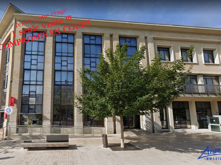 BUREAUX 700 M2 — photo 1