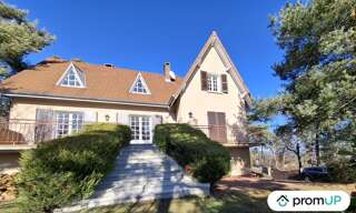 Maison 8 Pièces 165 m² à vendre à Rozier-en-Donzy (42810)