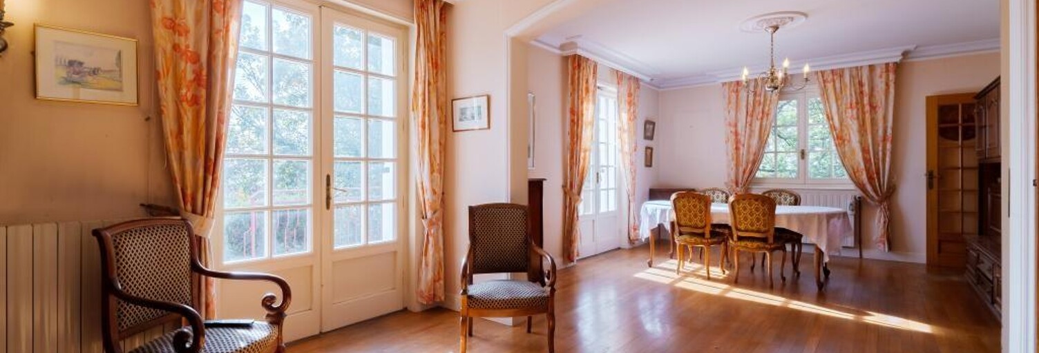 Maison 8 Pièces 165 m² à vendre à Rozier-en-Donzy (42810)