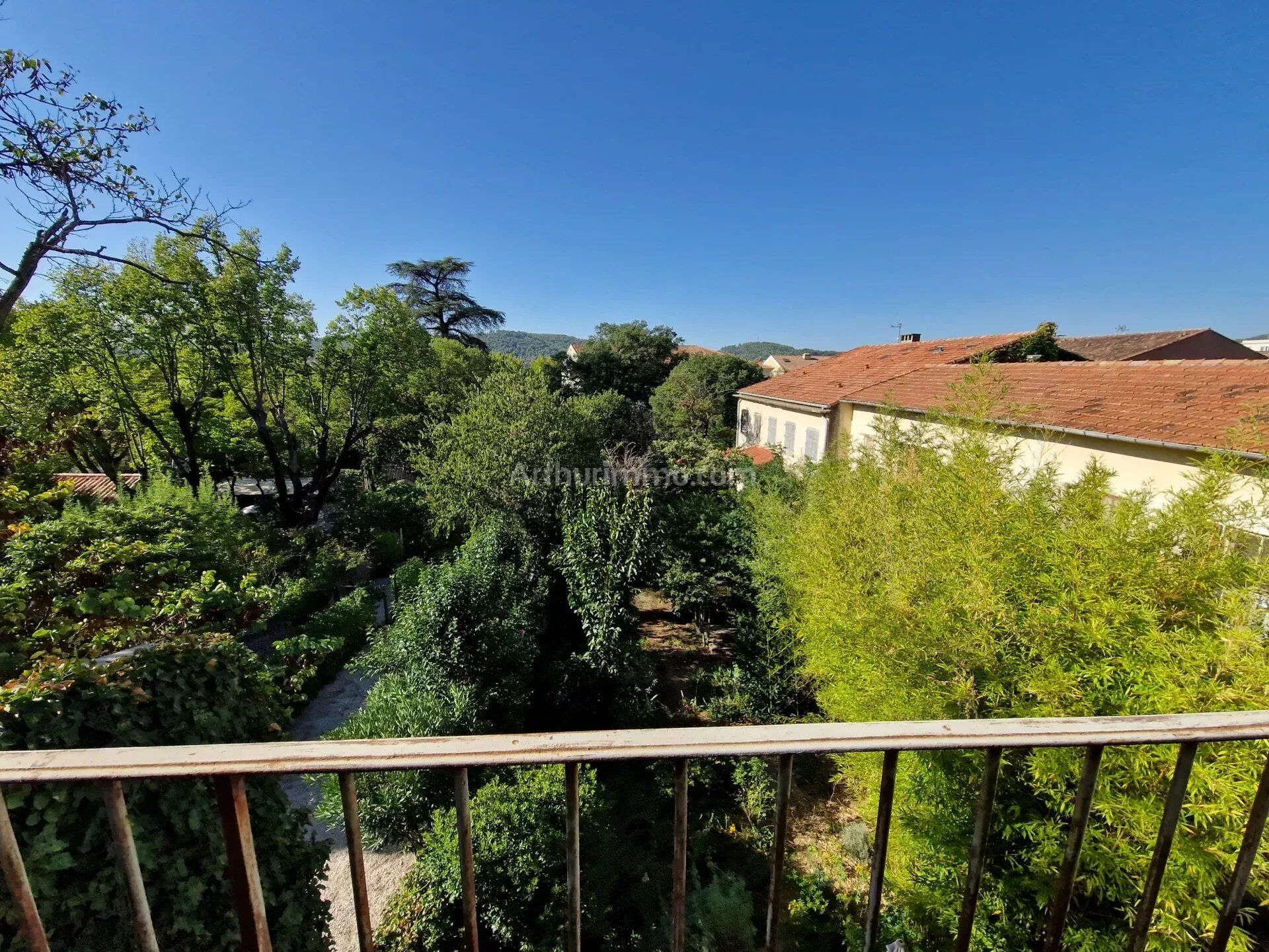 Appartement 3 pièces 96 m² · à Draguignan · 96 m² · 900 €/mois