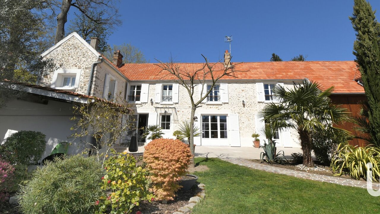 maison 9 pièces 295 m2 à vendre à Bruyères-le-Châtel (91680)