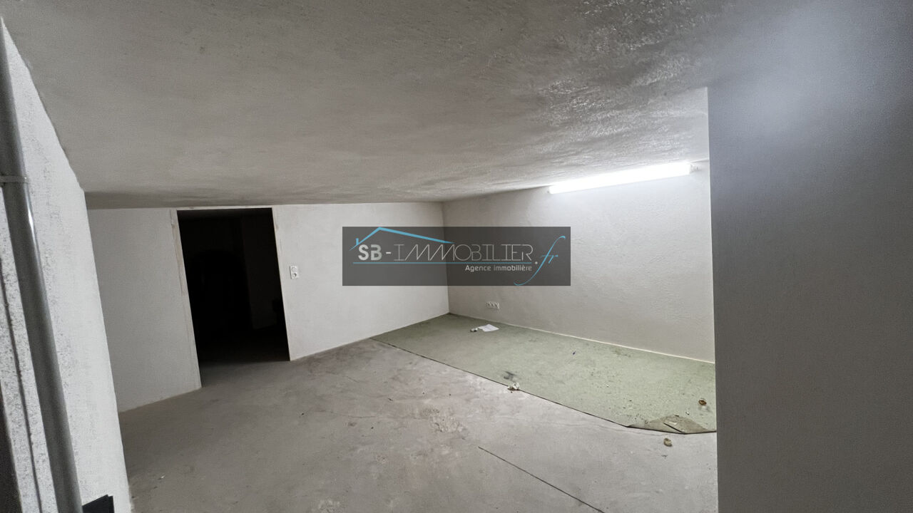 garage  pièces 140 m2 à vendre à Alès (30100)