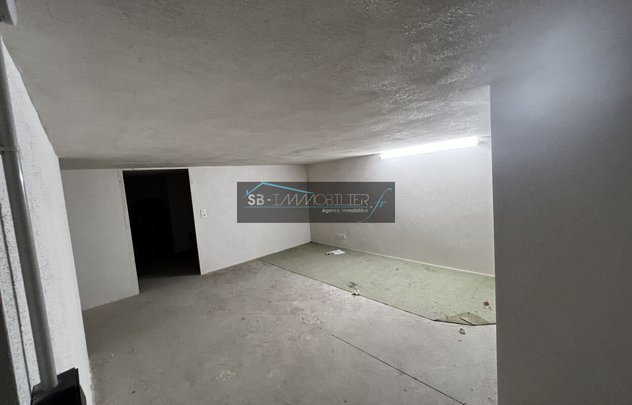 garage  pièces 140 m2 à vendre à Alès (30100)