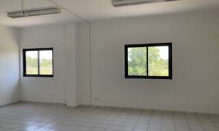 Bureau  54 m² à louer à Saint-Cyprien (66750)