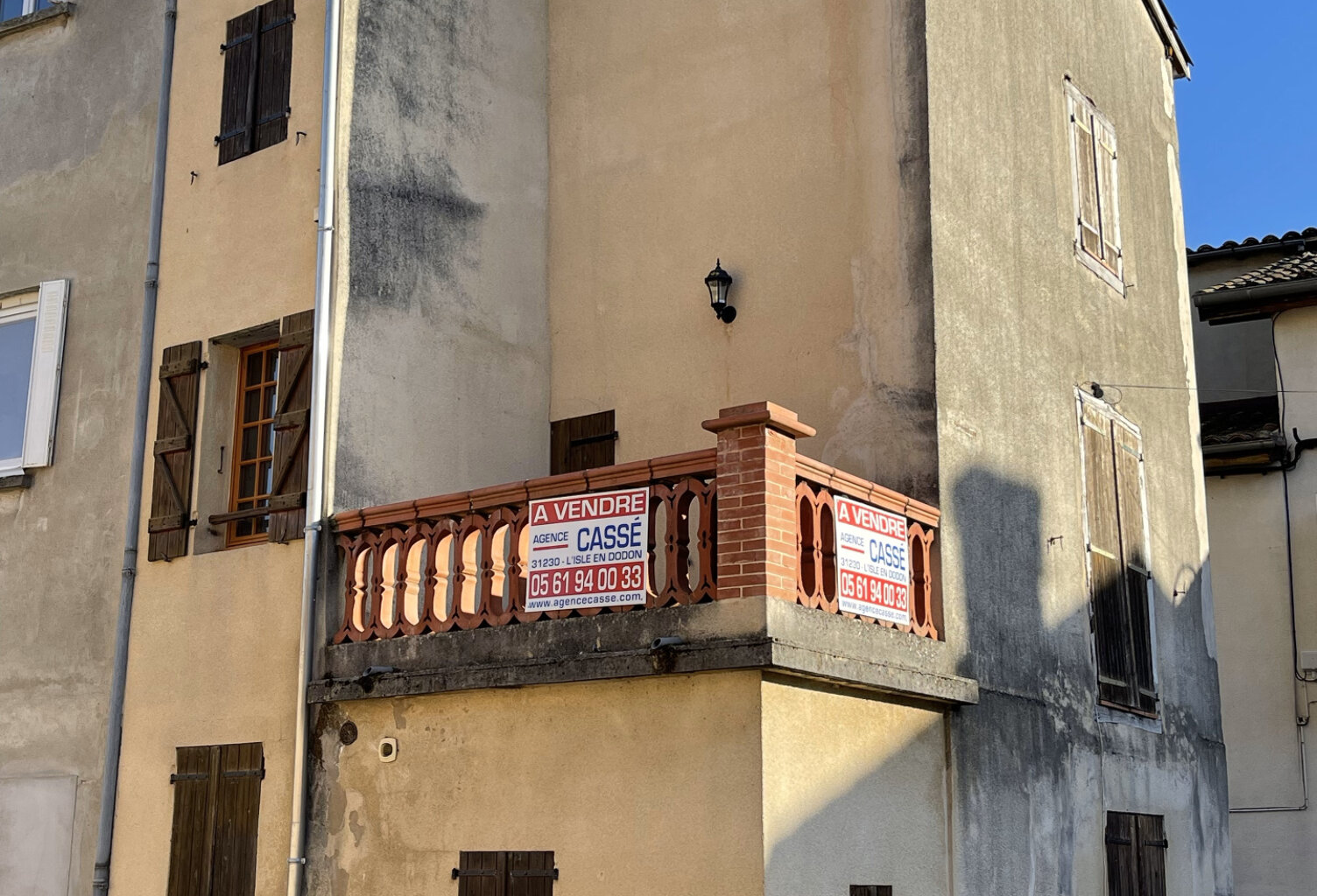 MAISON-APPARTEMENT AVEC TERRASSE PLEIN SOLEIL — photo 1