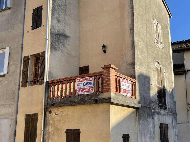 MAISON-APPARTEMENT AVEC TERRASSE PLEIN SOLEIL — photo 1