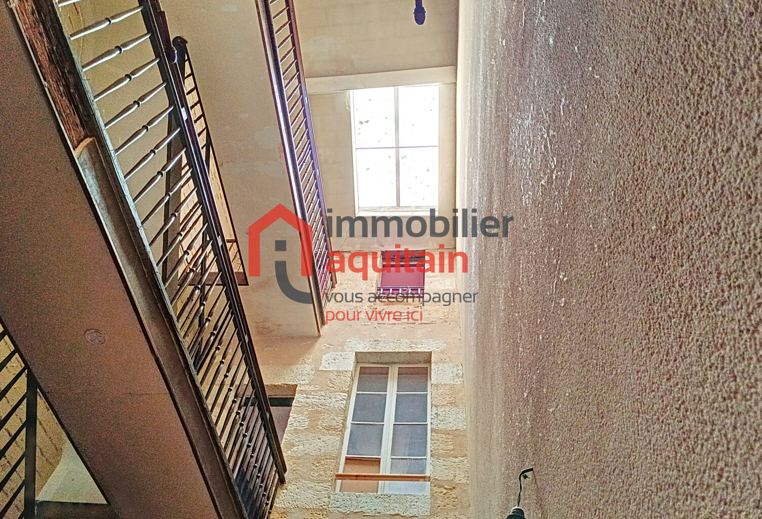 Maison 8 pièces 265 m2  en R+2 - 33220 sainte Foy La Grande — photo 1