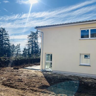 Appartement 4 pièces 216855 €