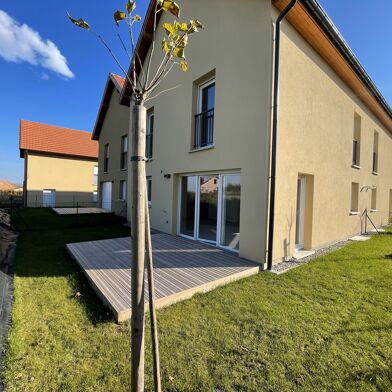 Appartement 4 pièces 294002 €