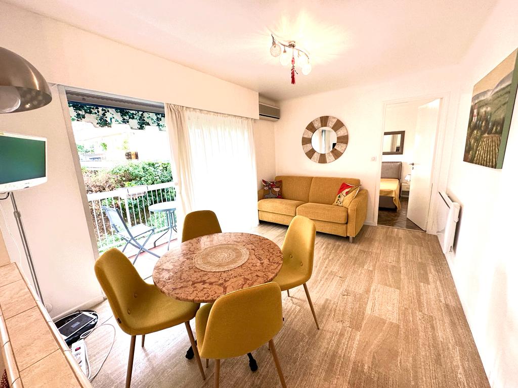 Bel appartement 2 pièces Quartier Alexandre III