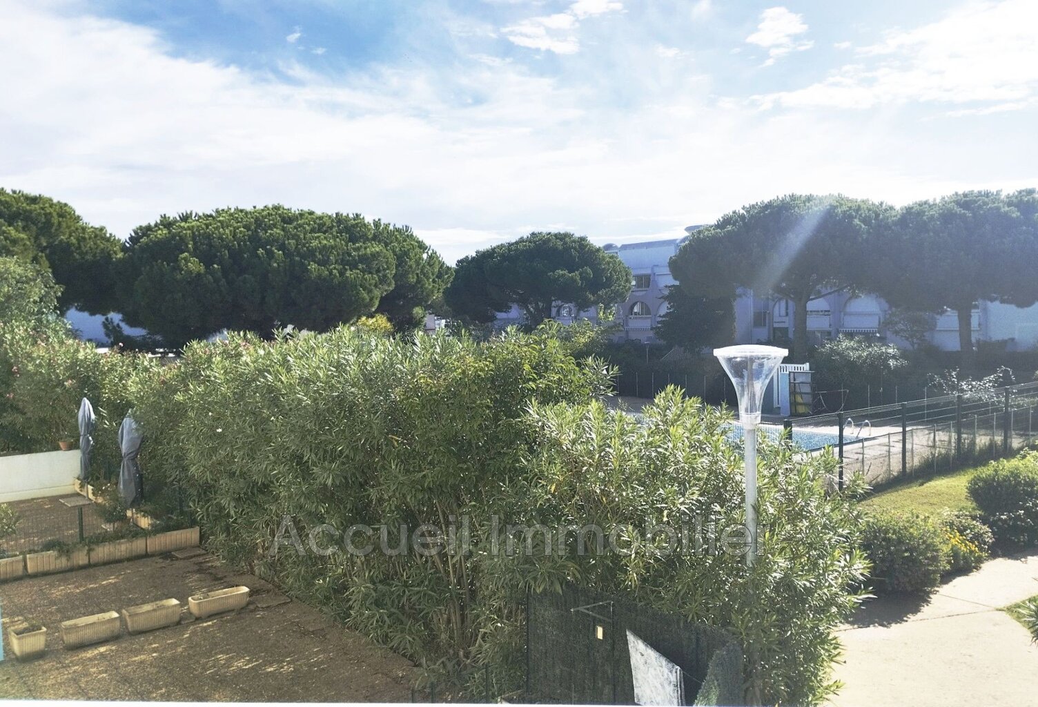 P3 au 1er étage d''environ 59 m² avec loggia vitrée côté espac — photo 1