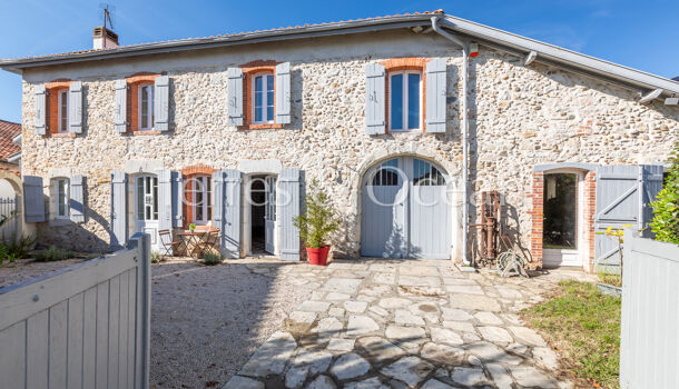 Villa / Maison 8 pièces  à vendre Saint-Étienne-d'Orthe 40300