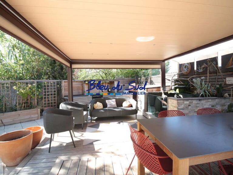 Villa avec piscine aux prestations soignées — photo 1