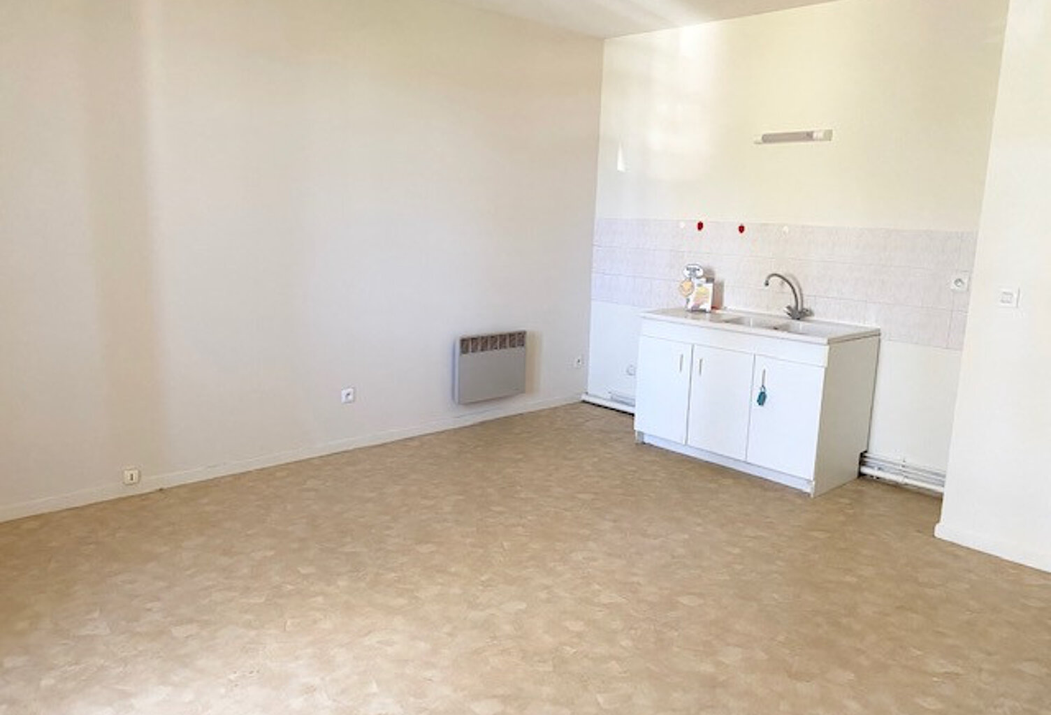 Leasing Appartement Studio 31 m² Lignac — photo 1
