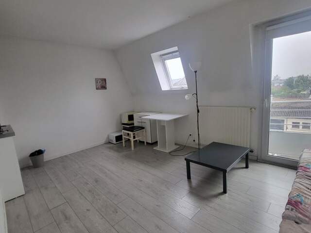 Amiens- Studio de 21m2 + Parking — photo du bien