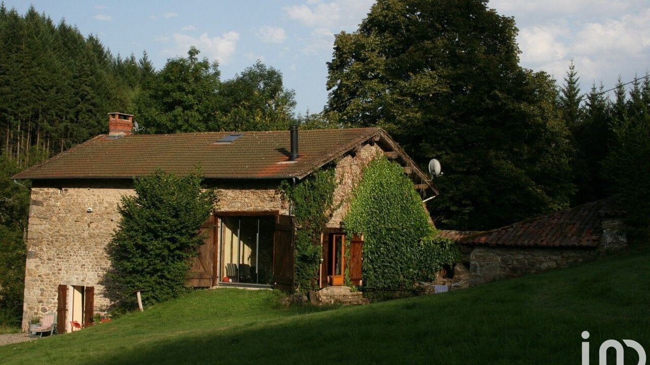 maison 14 pièces 417 m2 à vendre à Saint-Ferréol-des-Côtes (63600)