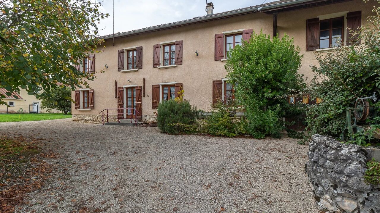 maison 6 pièces 166 m2 à Vignieu (38890)