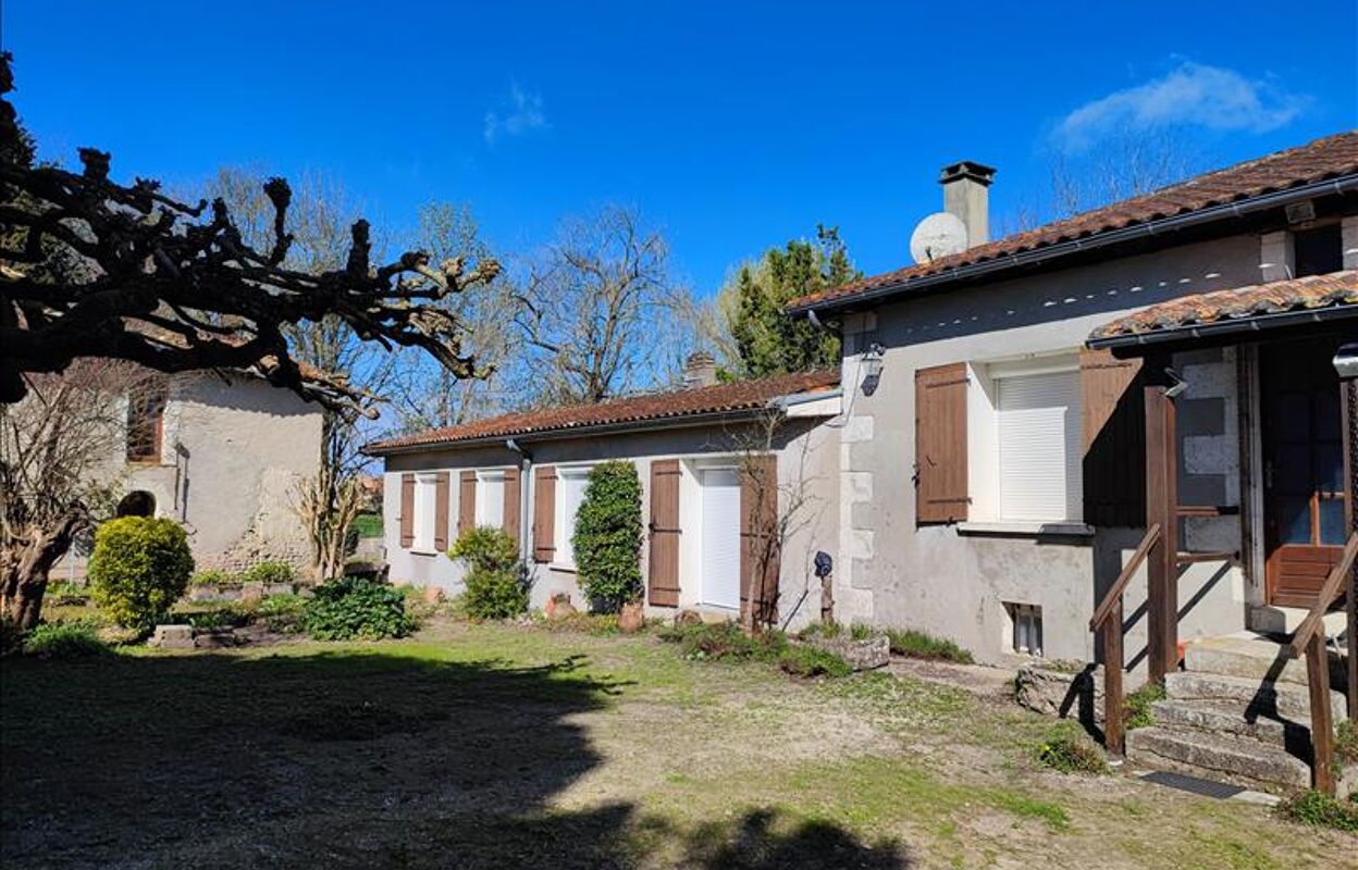 maison 6 pièces 138 m2 à vendre à Bellon (16210)