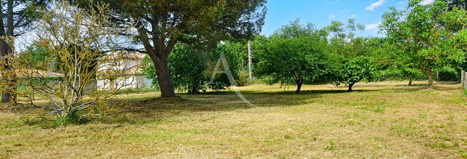 Terrain  1580 m² à vendre à Montaigut-sur-Save (31530)